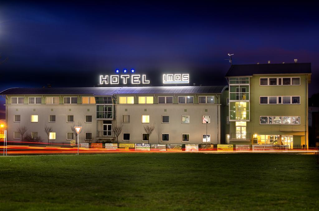Hotel Imos プラハ エクステリア 写真