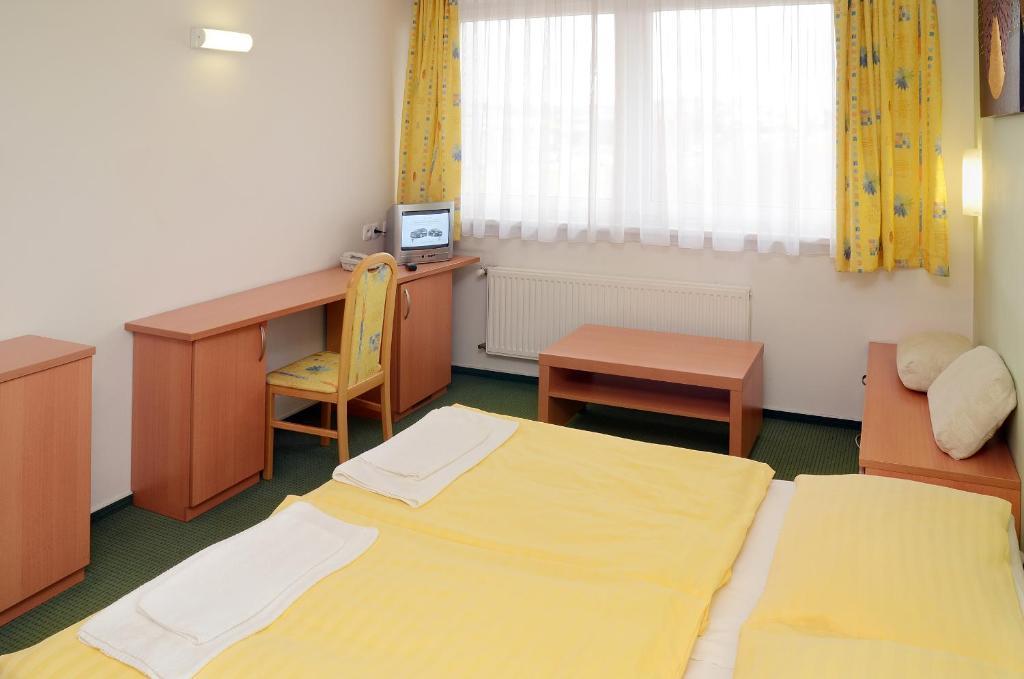 Hotel Imos プラハ 部屋 写真